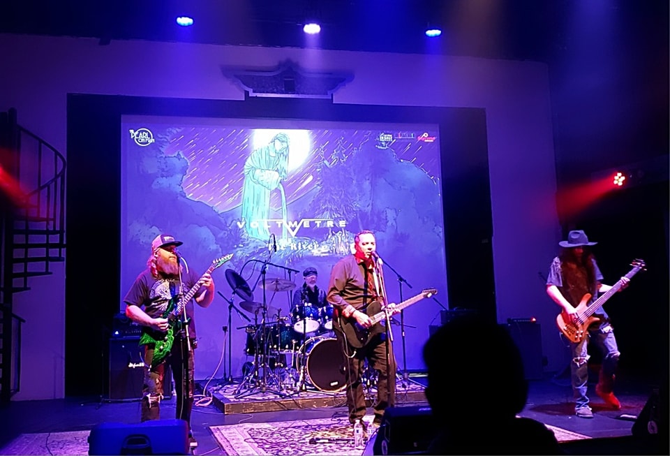 Wrestles and Trials - Voltmetre